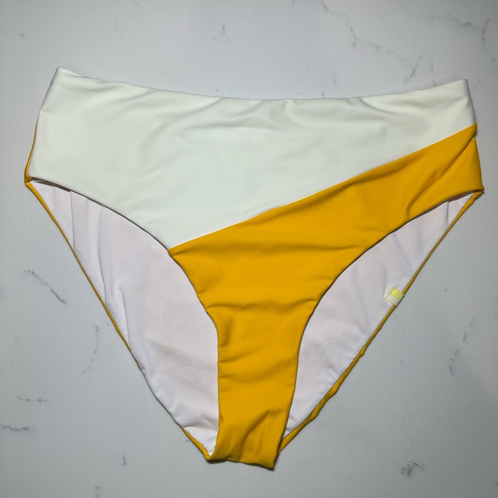 Summersalt | 2 Piece Swimsuit - Picture 6 of 10